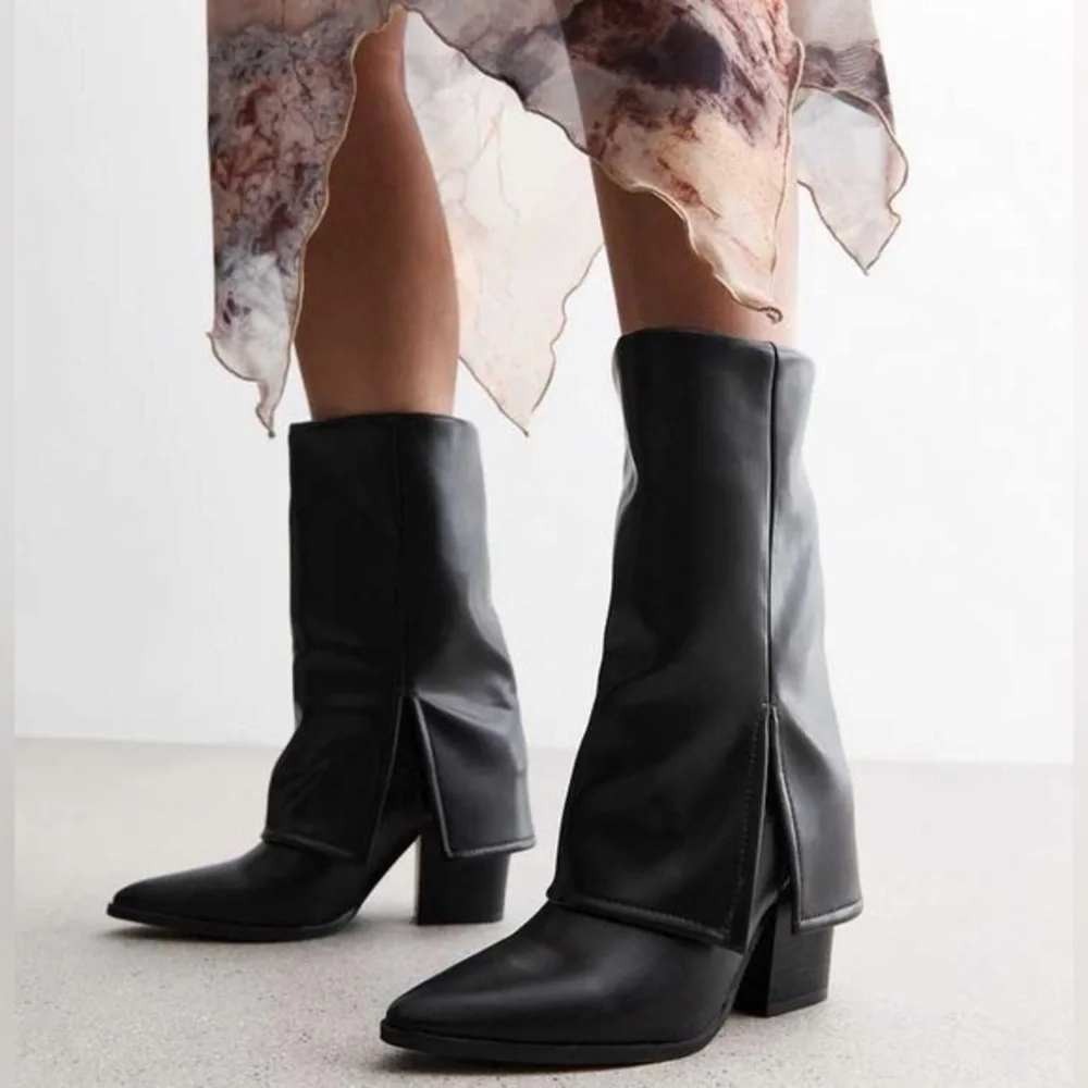 Arezzo Bianca Mid Black Leather Fold Over Gaiter Pointed Toe Block Heel Boot 6.5
